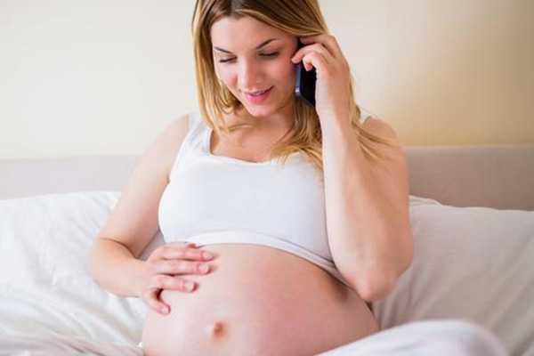 <b>女性怀孕初期是静卧还是适当散步好一些？</b>